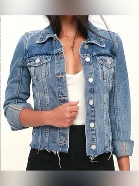 Blank NYC Women’s Blue Light Wash Raw Hem Denim Jacket Frayed Sz XS NWT